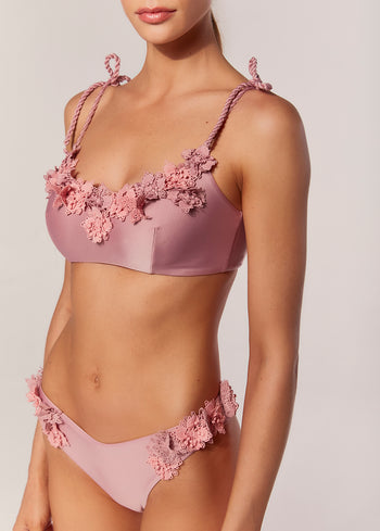 TOP TRIÂNGULO COM LAÇOS GIARDINO SEGRETO