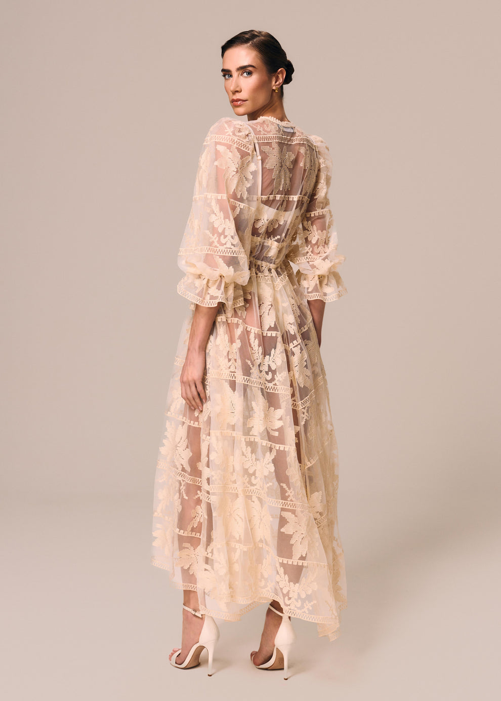 VESTIDO SAIDA NEBLINA