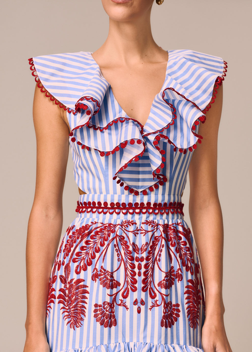 VESTIDO MIDI RECORTES RINATA