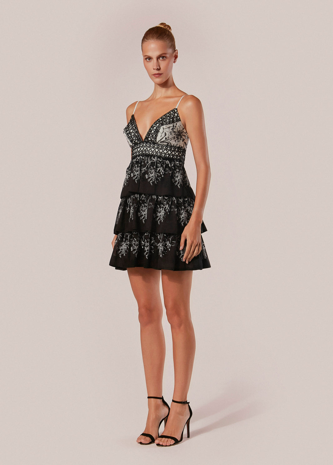 VESTIDO CURTO BABADOS MARE FIORITO