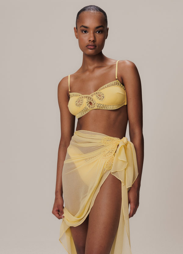 AMARELO