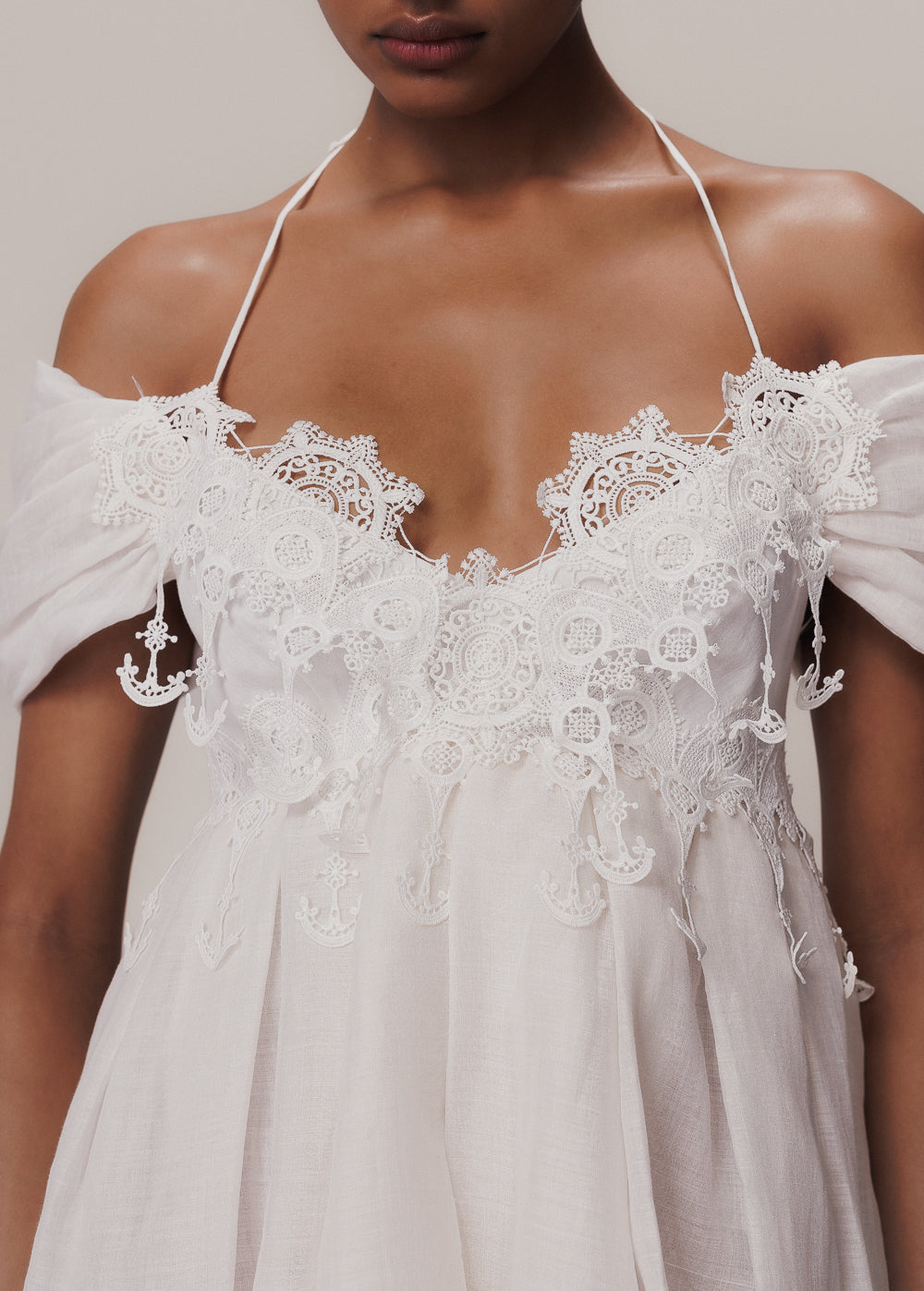 OFF WHITE