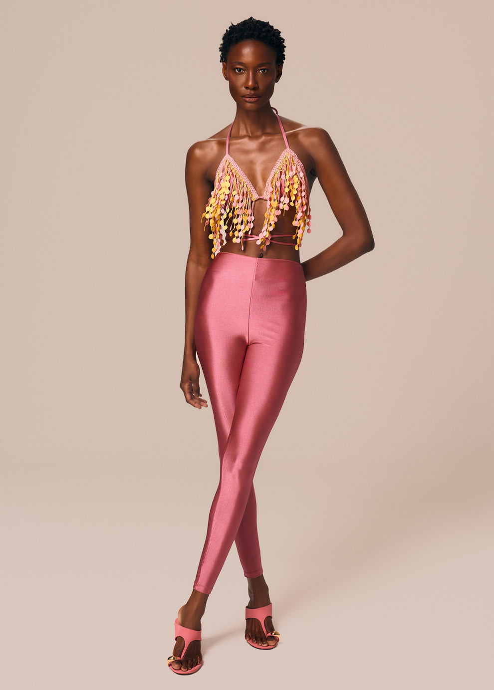 Look top triângulo Ritmo com calça legging rosa lisa Brilho da coleção de carnaval La Gea