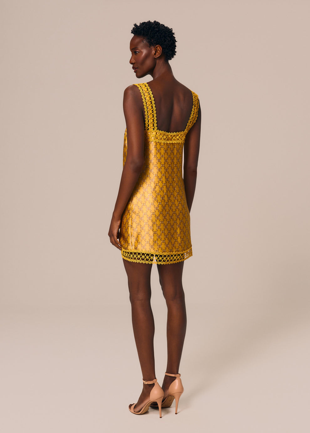 VESTIDO CURTO SOL