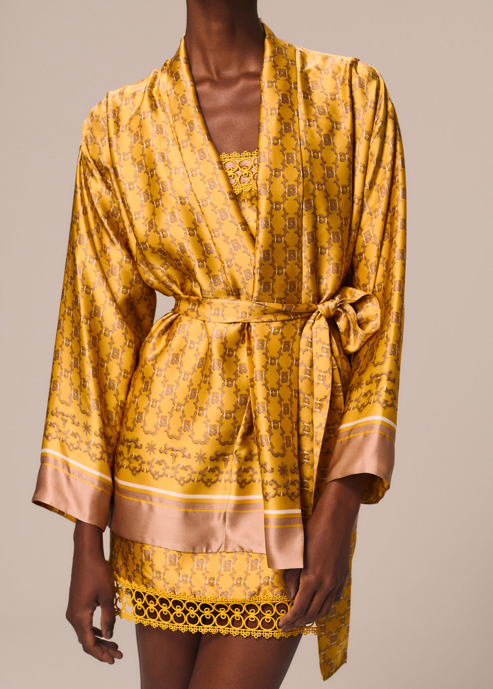 KIMONO CURTO COM FAIXA SOL