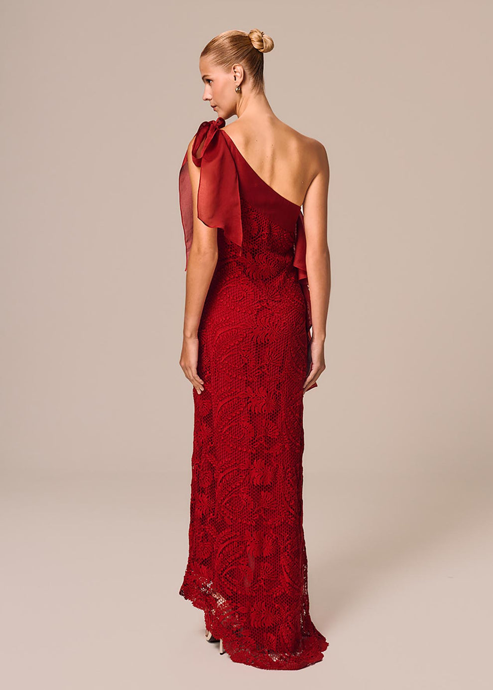 VESTIDO ASSIMETRICO COM BABADOS RADICE