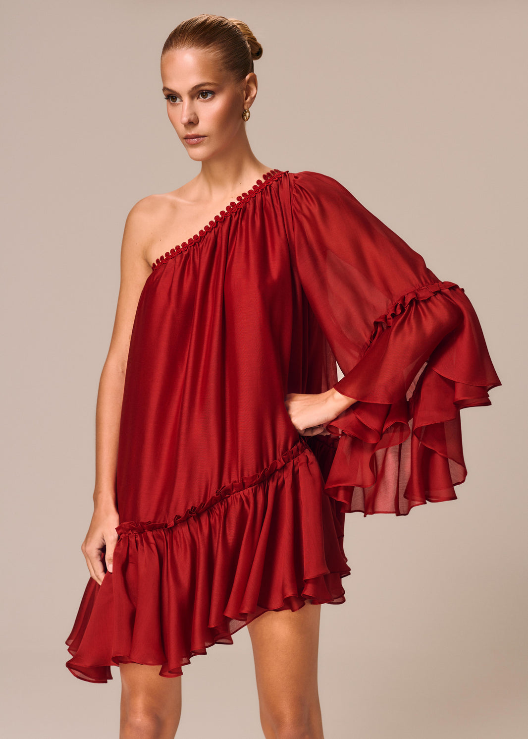 VESTIDO OMBRO SO COM BABADOS DESIDERIO